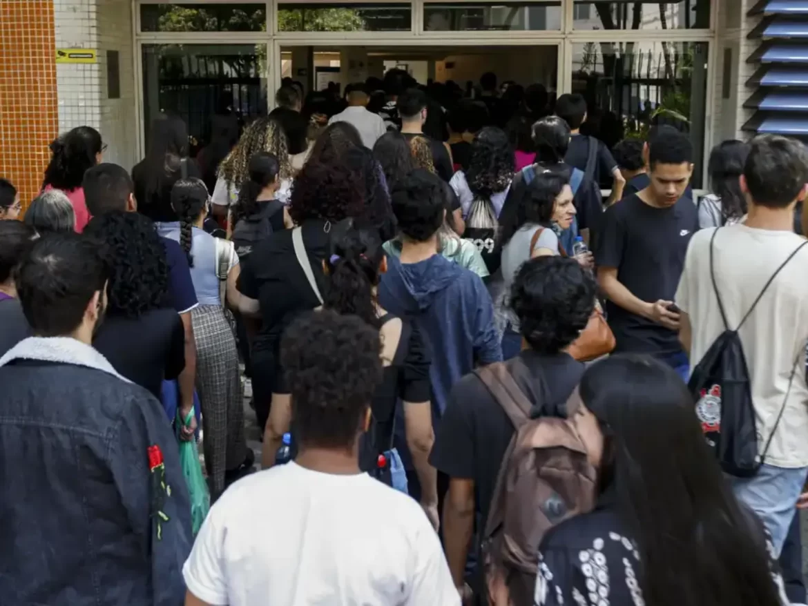 Cota de 30% em concursos para negros, indígenas e quilombolas foi aprovada pelo Senado