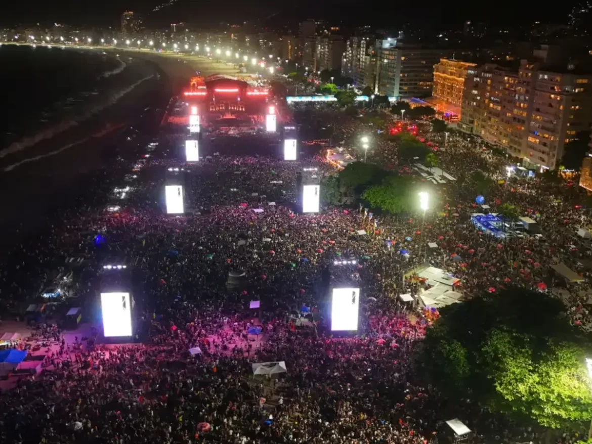 Show de Lady Gaga leva 2,1 milhões de pessoas para Copacabana