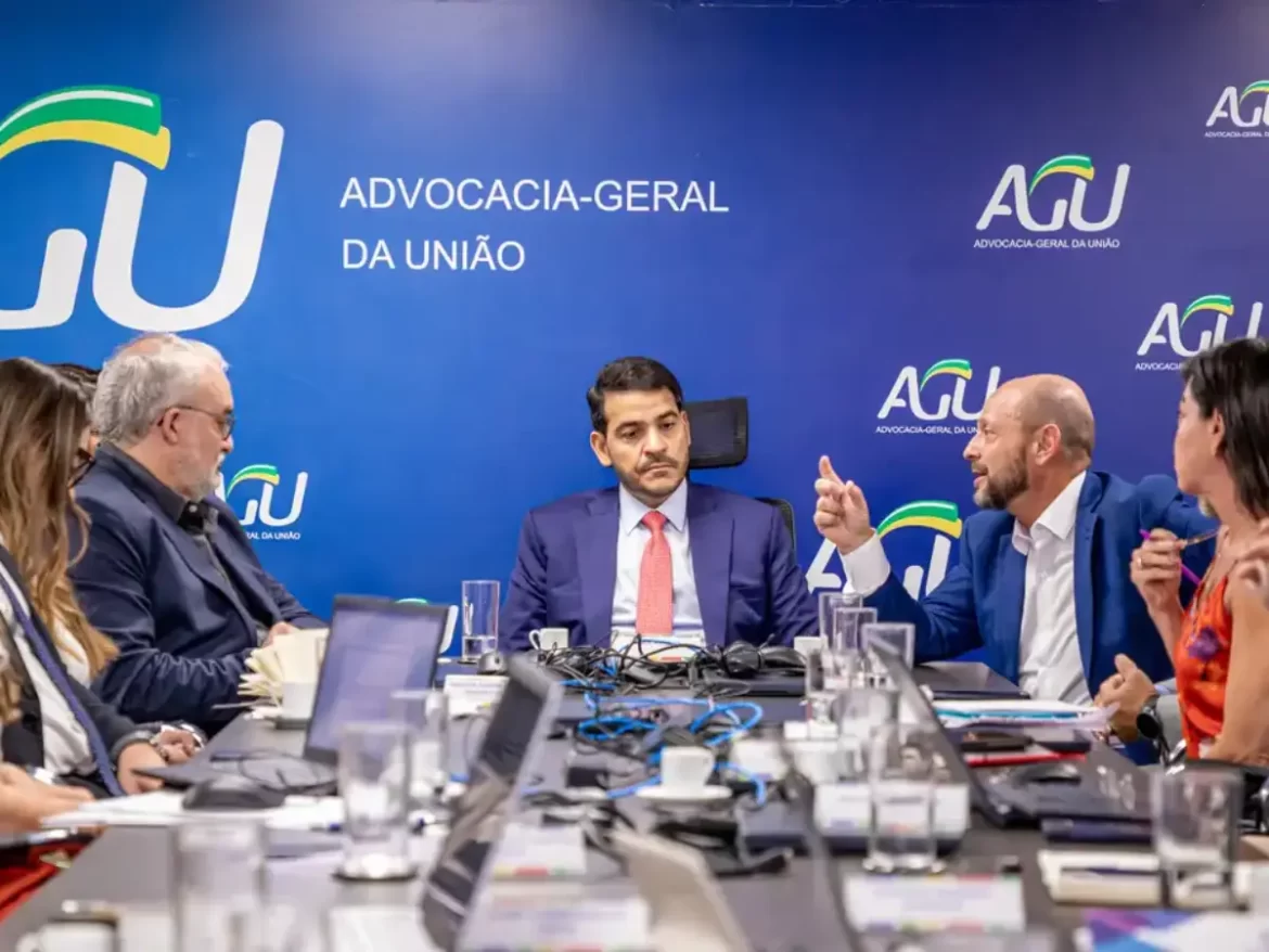 Governo elabora proposta para ressarcir aposentados prejudicados por fraudes no INSS