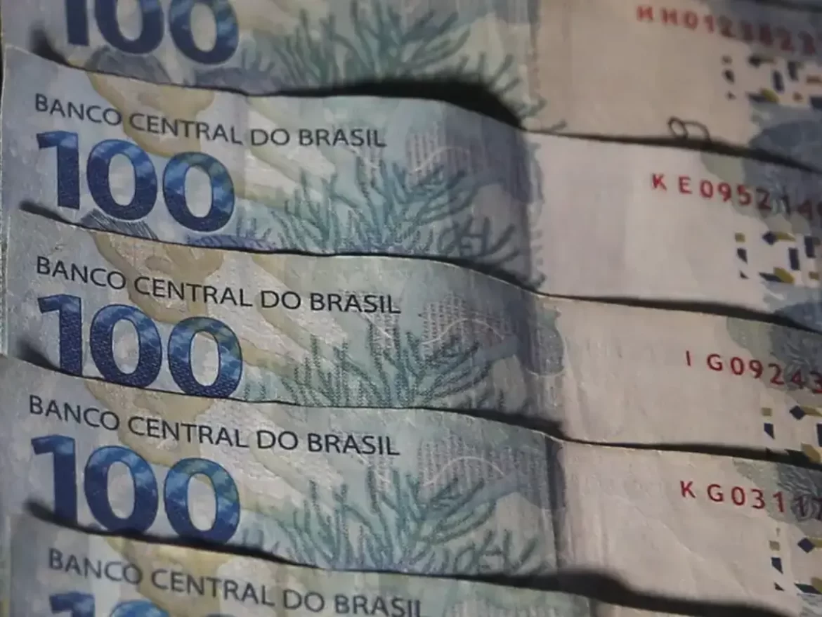 Imposto para super-ricos resultaria em justiça social, diz pesquisa