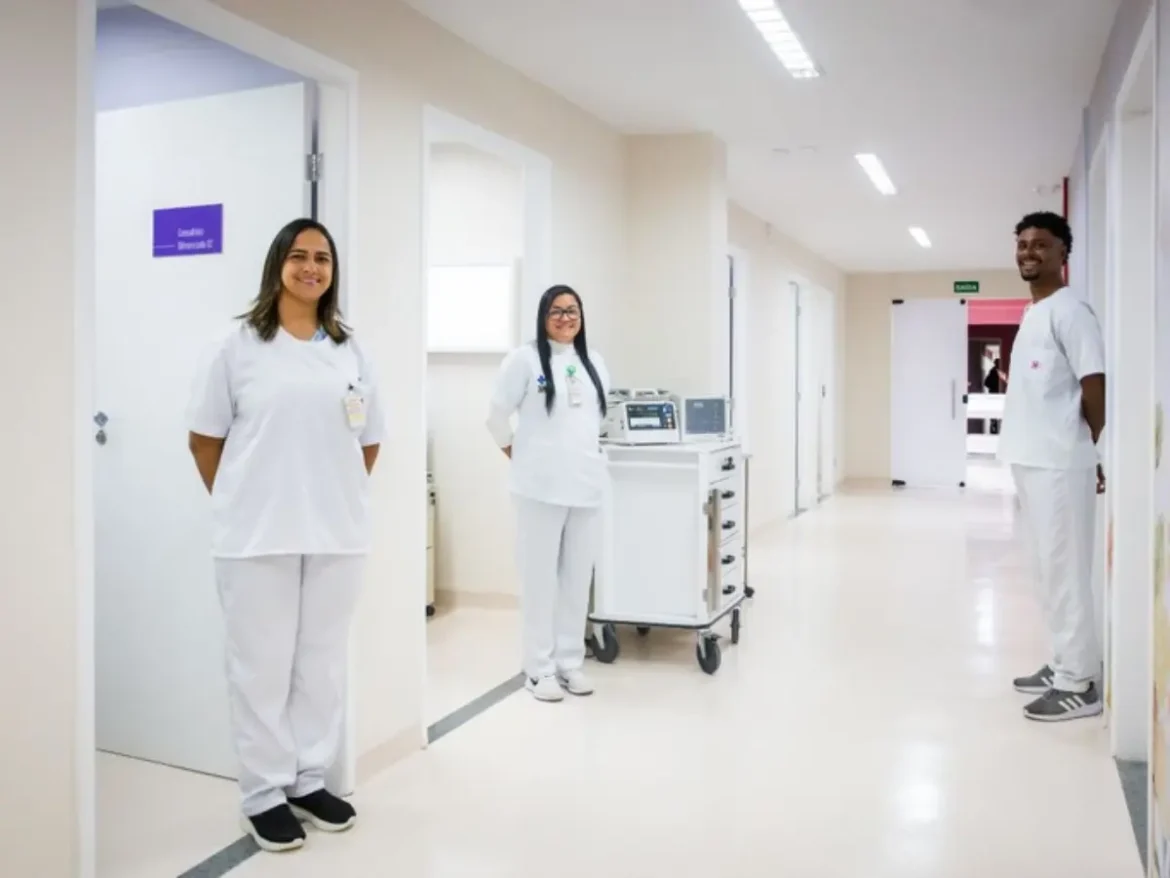 Implante contraceptivo avança no SUS com capacitação em SC